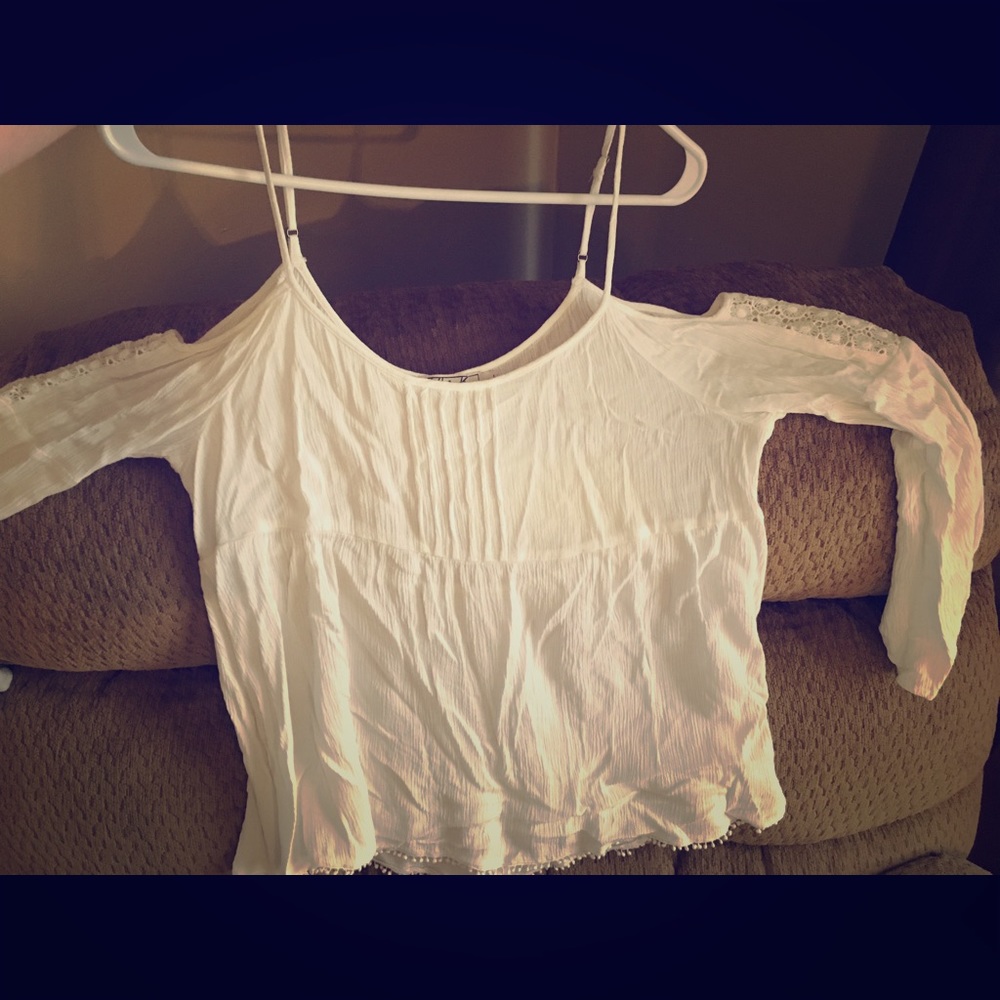 Off shoulder long sleeve shirt